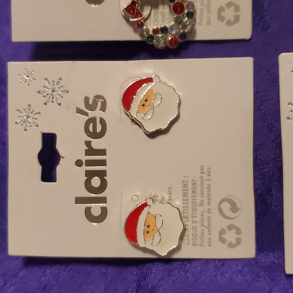 4 pack 5 pairs! Claire's Christmas earrings lot santa wreath reindeer holiday - Picture 4 of 6
